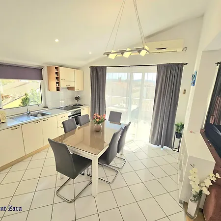 Zara Apartment *