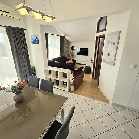 Apartment Zara *